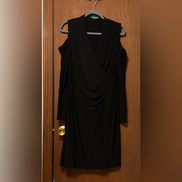 Lauren Ralph Lauren Dresses & Skirts - Lauren Ralph Lauren Women’s Black Cold Shoulder Dress | Size 14